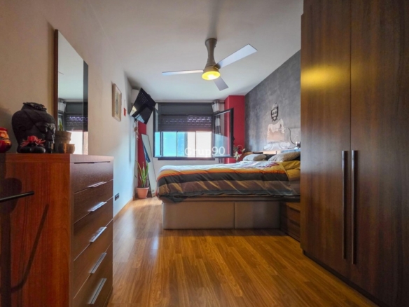 Imagen 3 de Oportunidad en Alpicat: Amplio piso de 4 habitaciones con parking y trastero