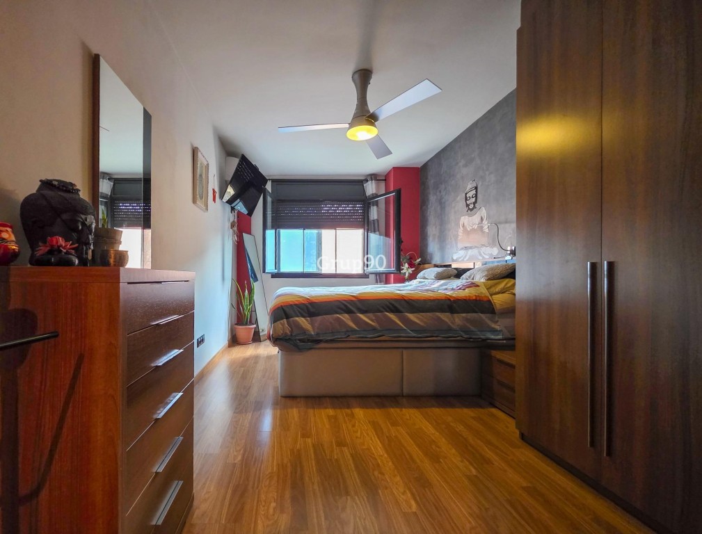 Imagen 3 de Oportunidad en Alpicat: Amplio piso de 4 habitaciones con parking y trastero