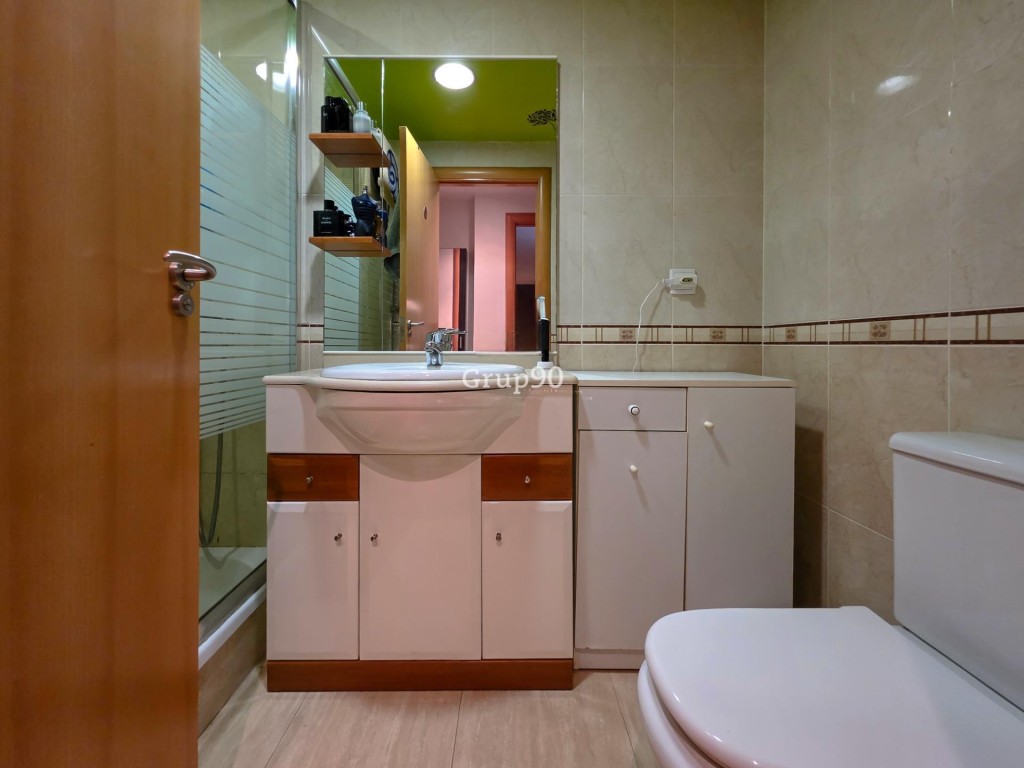 Imagen 4 de Oportunidad en Alpicat: Amplio piso de 4 habitaciones con parking y trastero