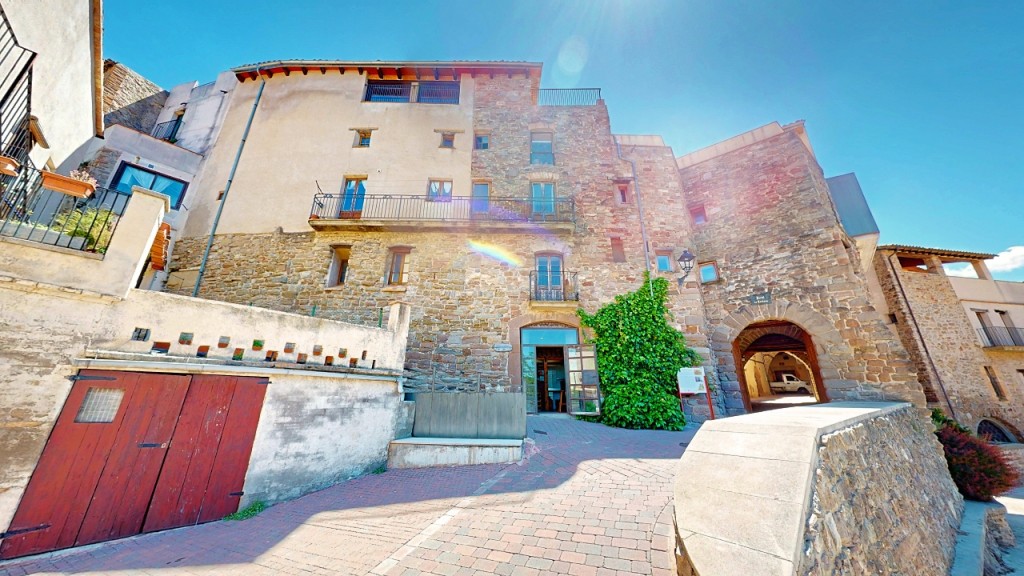 Imagen 1 de Casa de pueblo en Venta en Suria Barcelona