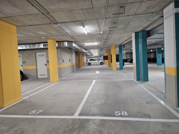 Imagen 1 de Parking coche en Alquiler en Pamplona Navarra MILAGROSA
