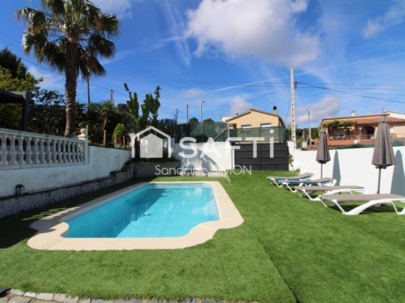 Imagen 3 de Preciosa casa lista para entrar a vivir con piscina!!