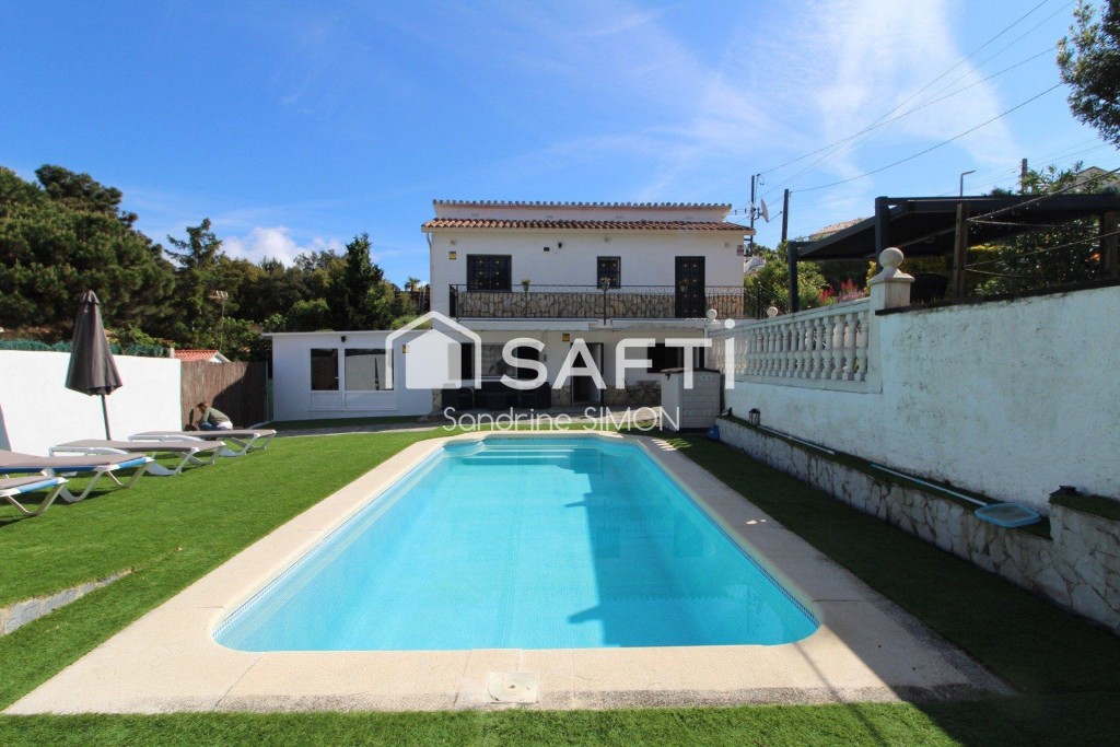 Imagen 1 de Preciosa casa lista para entrar a vivir con piscina!!