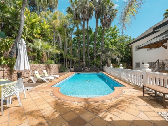 Imagen 3 de Villa de lujo con jardín y piscina en Fontpineda