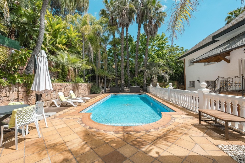 Imagen 3 de Villa de lujo con jardín y piscina en Fontpineda