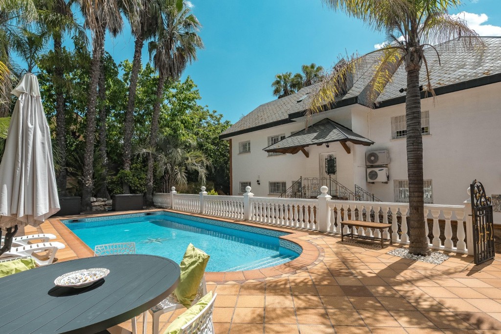 Imagen 4 de Villa de lujo con jardín y piscina en Fontpineda