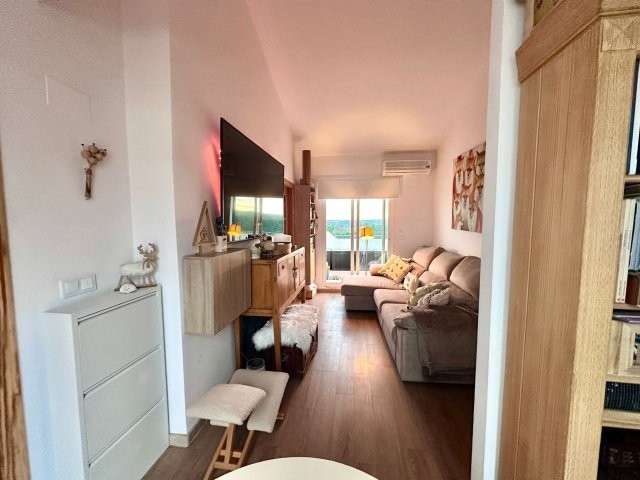 Imagen 2 de ESTUPENDO PISO DE 1 DORMITORIO EN VENTA EN MANILVA