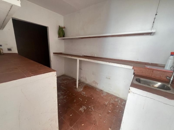Imagen 2 de ALQUILER DE ALMACEN EN CENTRO DE ESTEPONA