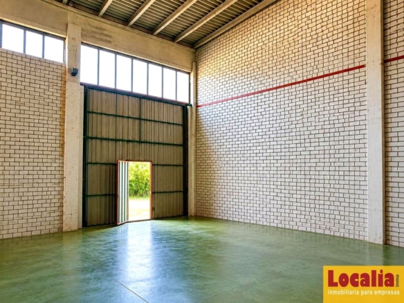 Imagen 2 de Venta nave industrial con campa