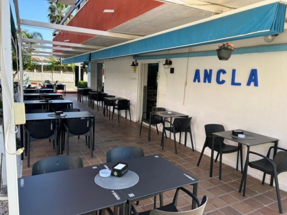 Imagen 4 de Local comercial en Alquiler en Denia Alicante