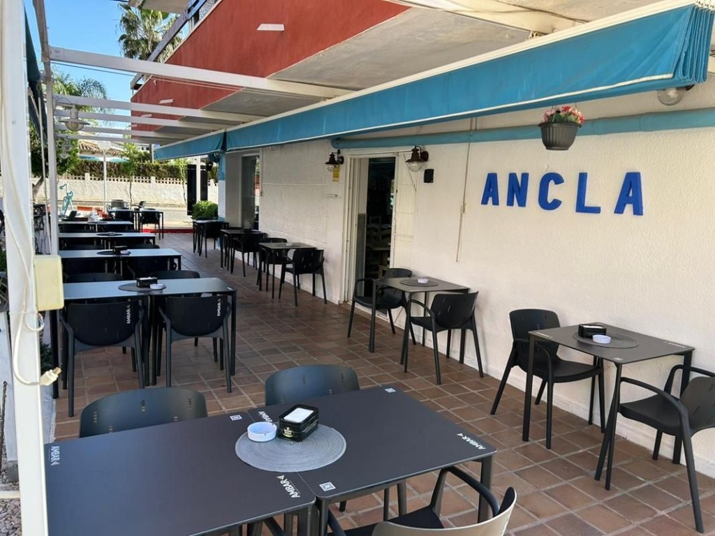 Imagen 4 de Local comercial en Alquiler en Denia Alicante