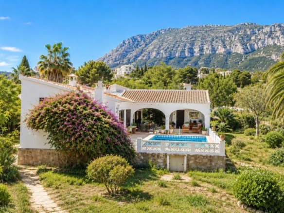 Imagen 2 de Villa estilo ibicenco a 500 m del mar