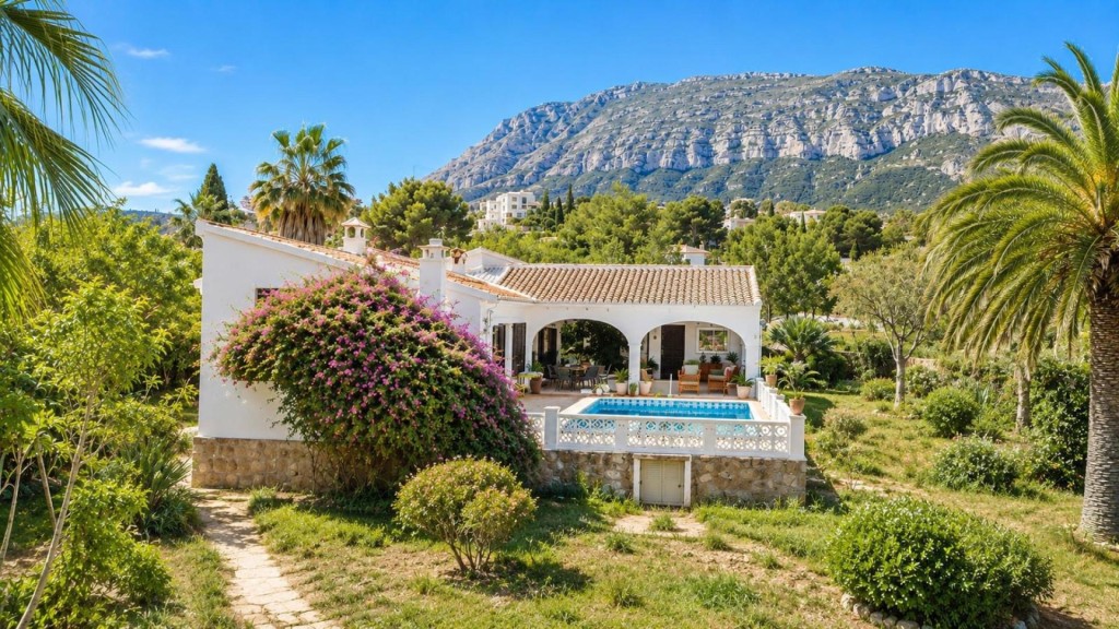 Imagen 2 de Villa estilo ibicenco a 500 m del mar