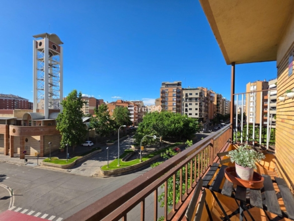 Imagen 4 de Luminoso piso con vistas despejadas cerca de la Plaça Ricard Viñes