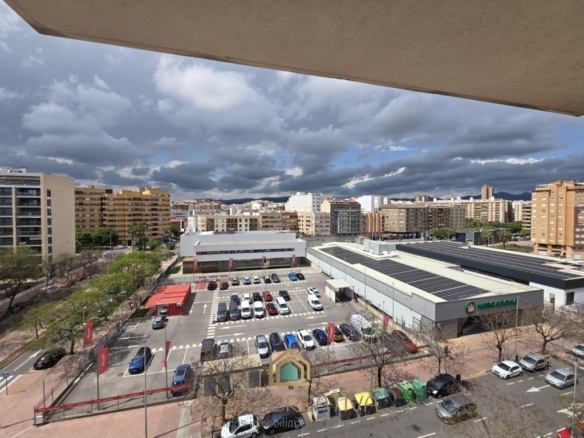 Imagen 1 de PISO EN VENTA EN RESIDENCIAL CON PISCINA