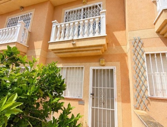 Imagen 1 de Venta de adosado en Catral