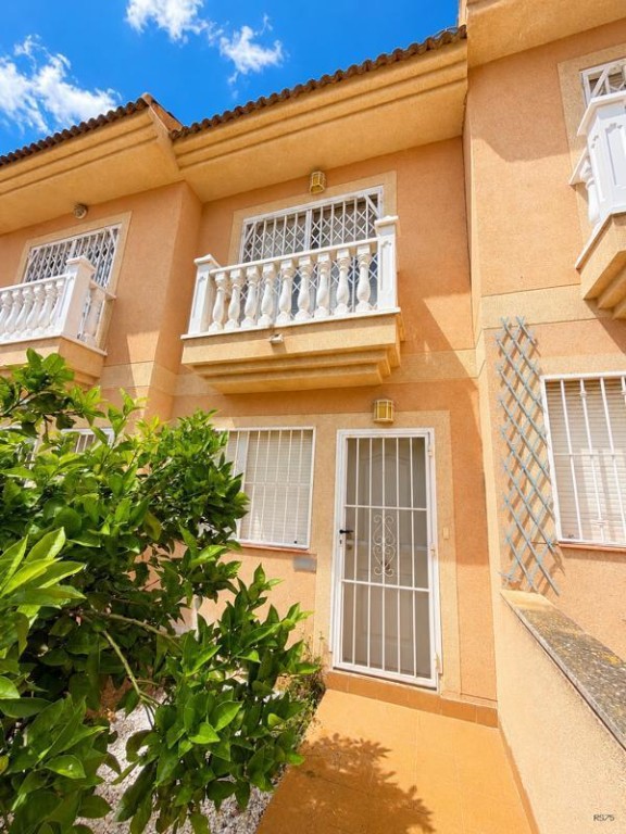 Imagen 1 de Venta de adosado en Catral