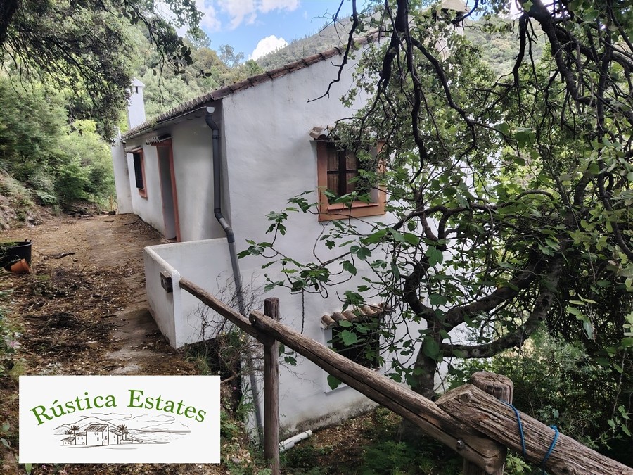 Imagen 2 de Casa de campo-Masía en Venta en Benastepal Málaga
