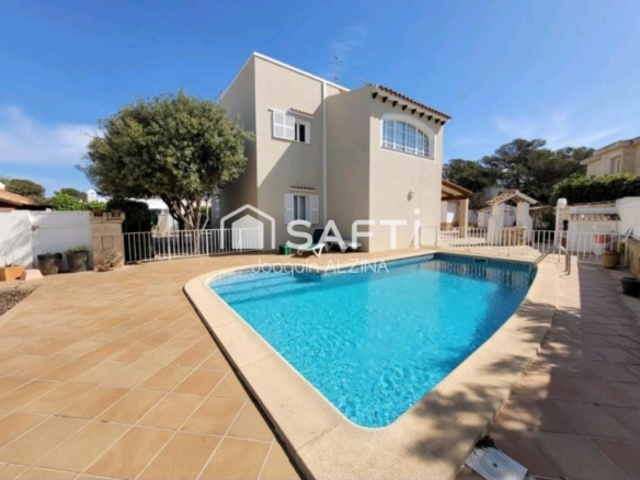 Imagen 3 de Chalet con piscina y garaje en Cala Blanca