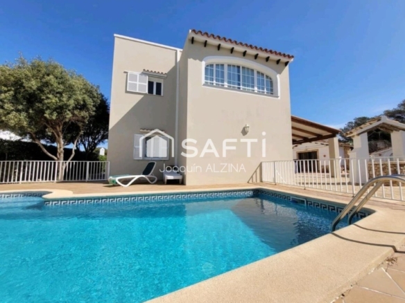 Imagen 4 de Chalet con piscina y garaje en Cala Blanca