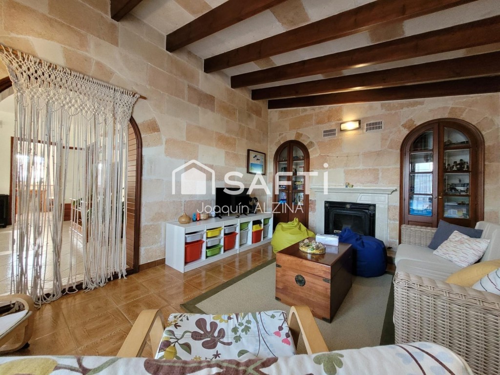 Imagen 1 de Chalet con piscina y garaje en Cala Blanca