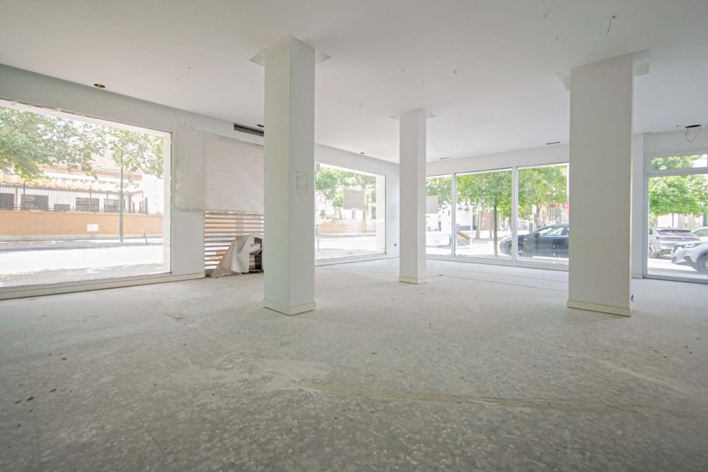 Imagen 3 de Magnifico local comercial en La Resolana!!!!
