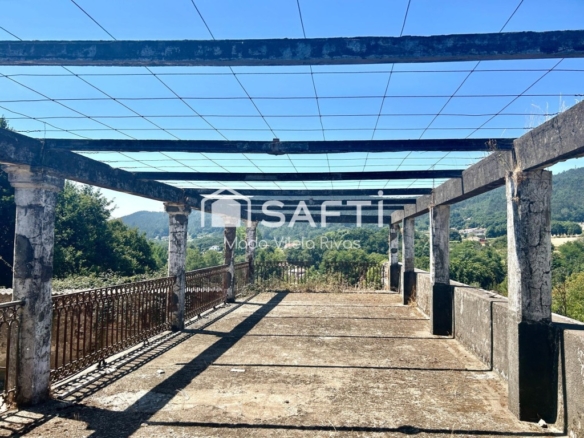 Imagen 2 de Casa señorial gallega de 610m2 de vivienda y terrenos 12.267m2