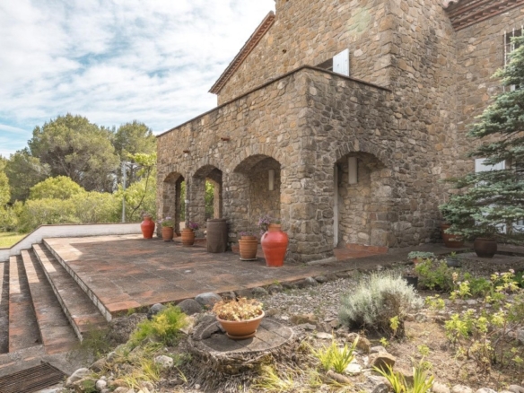 Imagen 3 de Exclusiva finca con carácter en el Alt Empordà