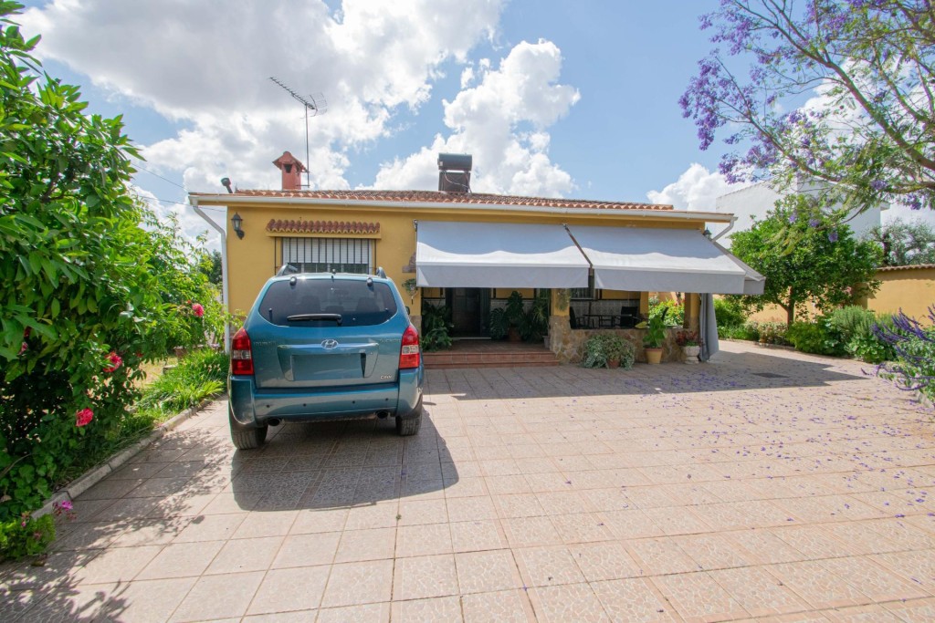 Imagen 2 de Espectacular Chalet con viviendas independientes