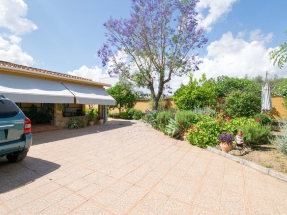 Imagen 3 de Espectacular Chalet con viviendas independientes