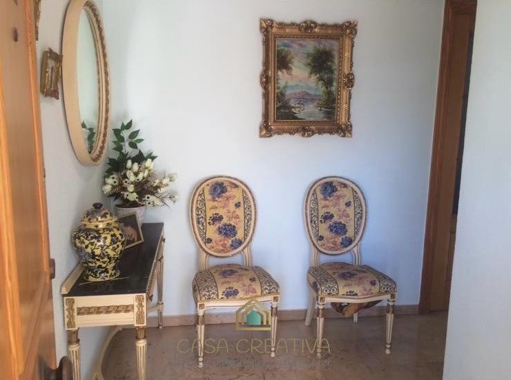 Imagen 2 de AMPLIO PISO EN VENTA CON GARAJE Y VISTAS DESPEJADAS – ANTELLA – 113.000 €
