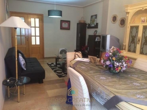 Imagen 1 de AMPLIO PISO EN VENTA CON GARAJE Y VISTAS DESPEJADAS – ANTELLA – 113.000 €
