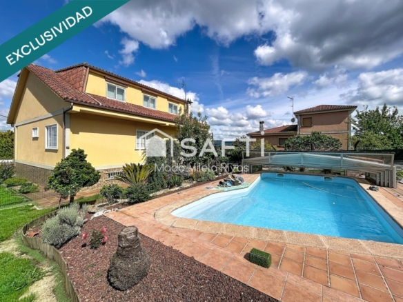 Imagen 1 de Chalet unifamiliar a 2km de A Estrada con piscina cubierta