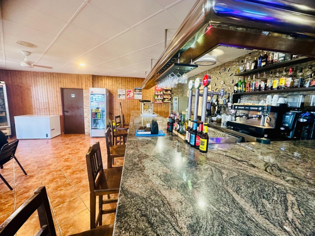Imagen 4 de Traspaso de restaurante-cafeteria en pleno rendimiento