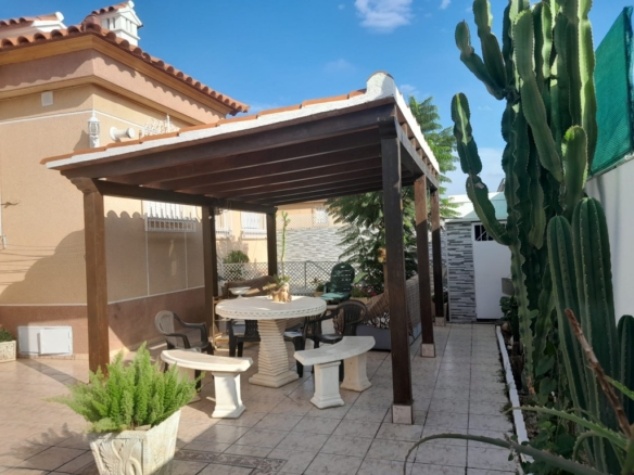 Imagen 2 de Casa-Chalet en Venta en Escucha