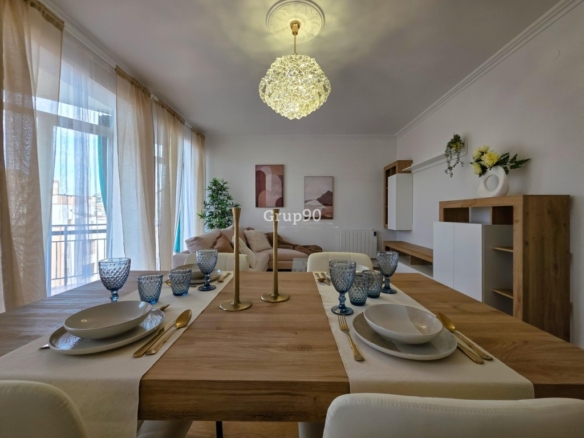 Imagen 1 de Amplio piso reformado de 133 m2 con 5 habitaciones a la zona Plaça Europa