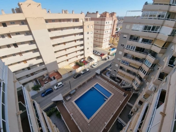 Imagen 1 de Venta de piso en Torrevieja