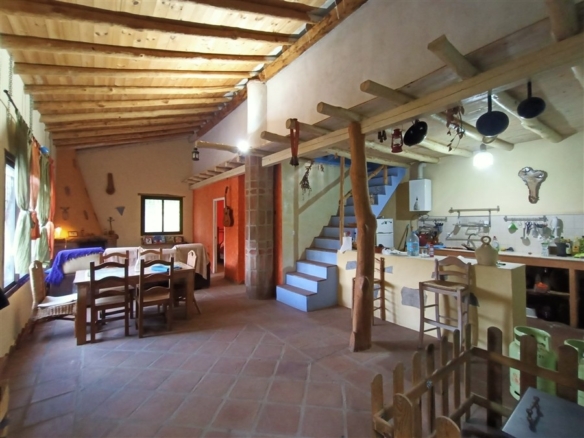 Imagen 1 de Casa de campo-Masía en Venta en Benastepal Málaga