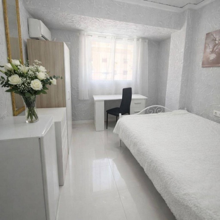 Imagen 1 de EXCLUSIVO APARTAMENTO REFORMADO EN CAMPANAR – ALTA RENTABILIDAD Y LISTO PARA ENTRAR