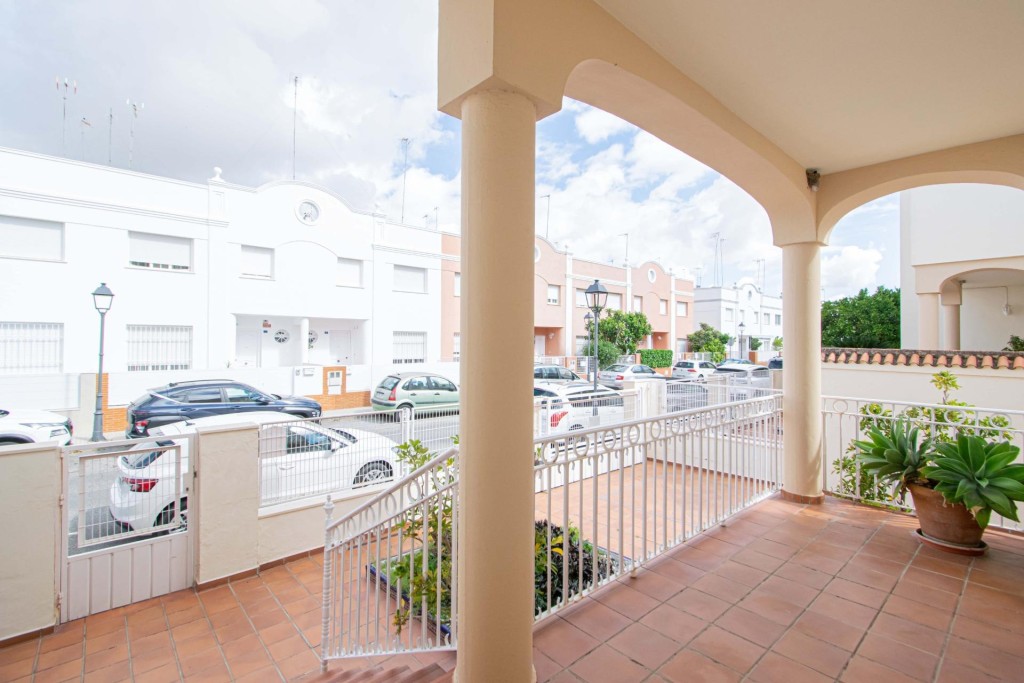Imagen 2 de Espectacular vivienda pareada en Utrera