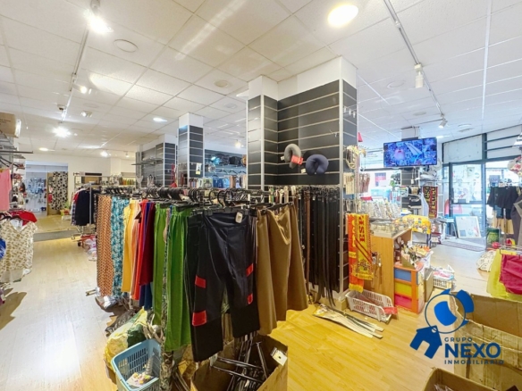 Imagen 1 de Local en esquina con alta rentabilidad en zona comercial consolidada