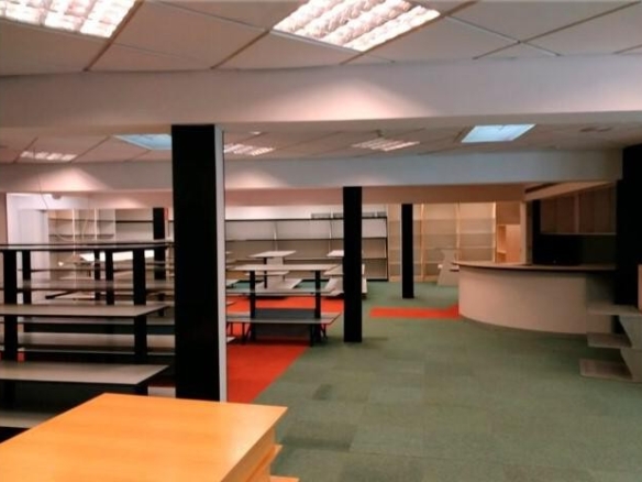 Imagen 1 de Local en alquiler en Santander de 424 m2