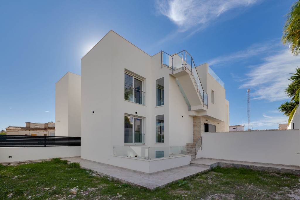 Imagen 4 de Casa-Chalet en Venta en Torrevieja Alicante