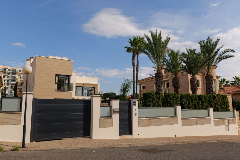 Imagen 2 de Casa-Chalet en Venta en Torrevieja Alicante