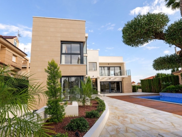Imagen 1 de Casa-Chalet en Venta en Torrevieja Alicante