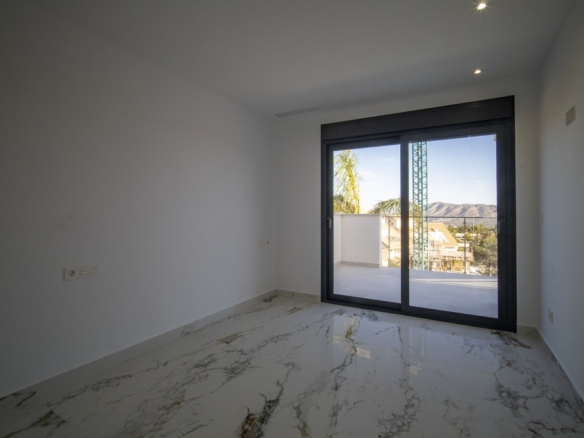 Imagen 2 de Casa-Chalet en Venta en Nucia