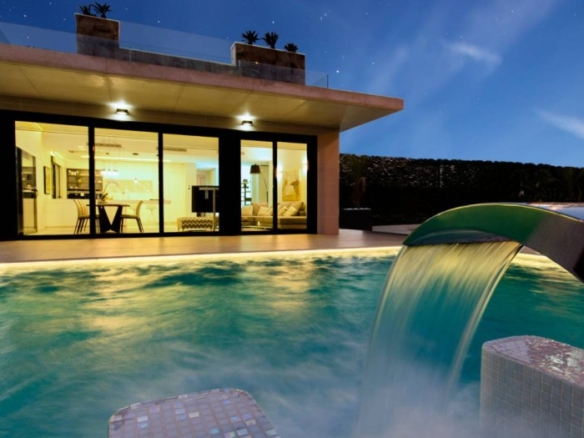 Imagen 1 de Casa-Chalet en Venta en Dehesa De Campoamor Alicante