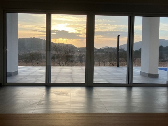 Imagen 3 de Casa-Chalet en Venta en Pinoso Alicante