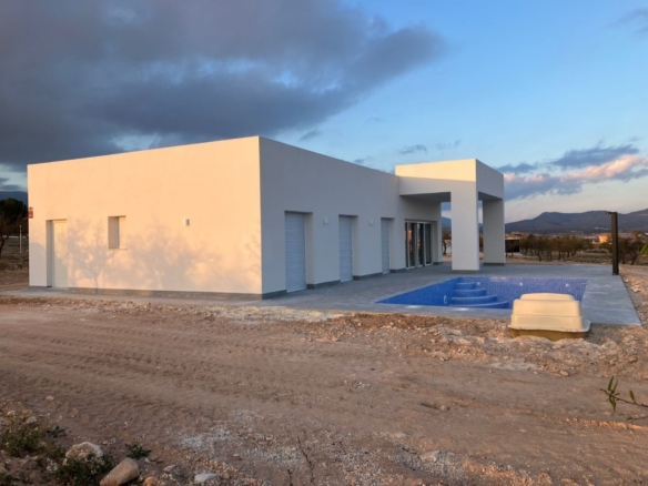 Imagen 4 de Casa-Chalet en Venta en Pinoso Alicante