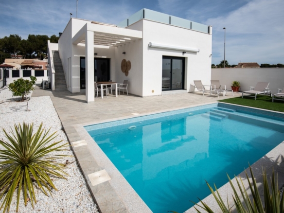 Imagen 1 de Casa-Chalet en Venta en Pinar De Campoverde Alicante